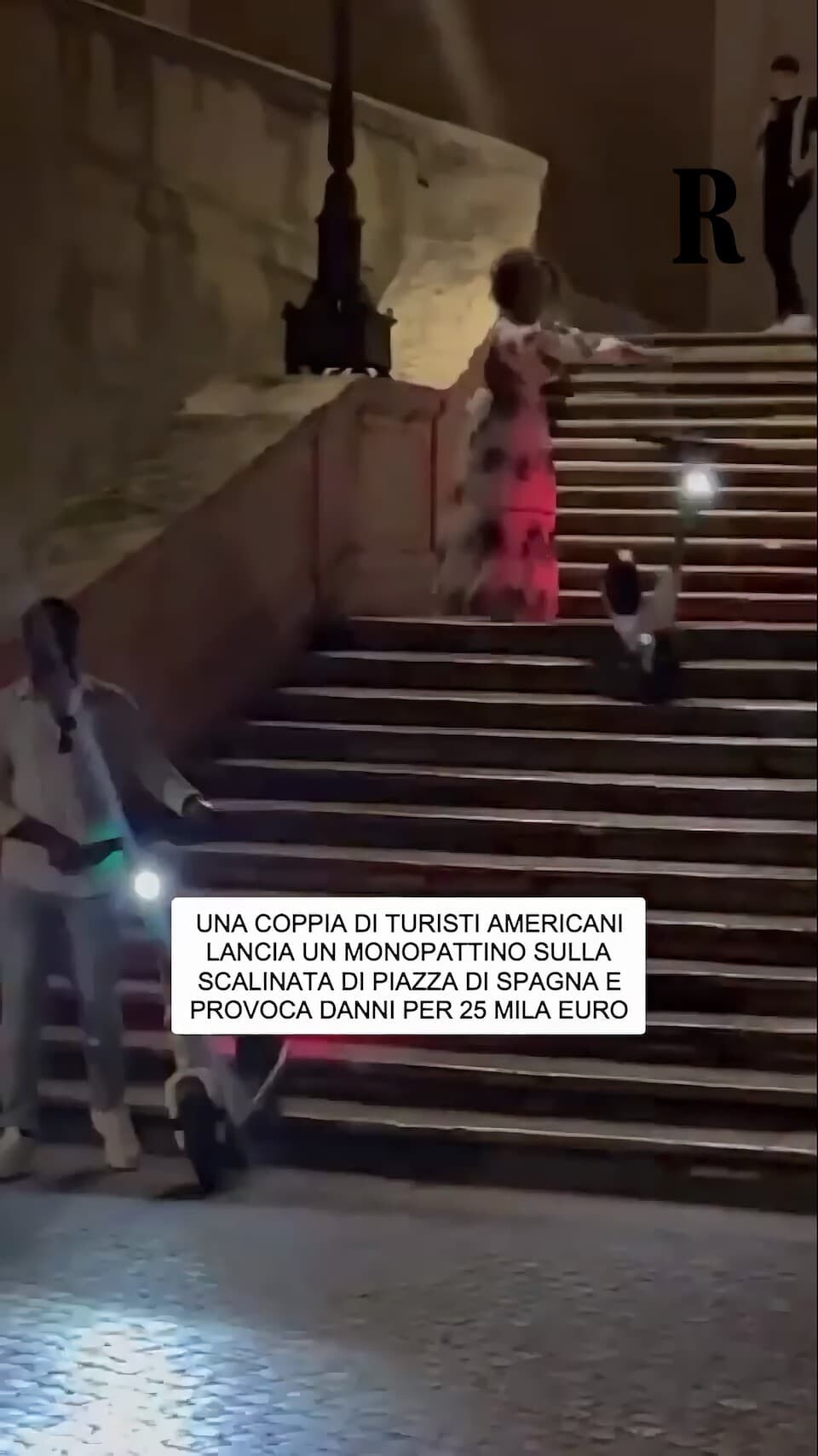 アメリカ人　観光客　イタリア　スペイン階段　世界遺産