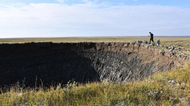 ロシア　ツンドラ地帯　クレーターに関連した画像-01