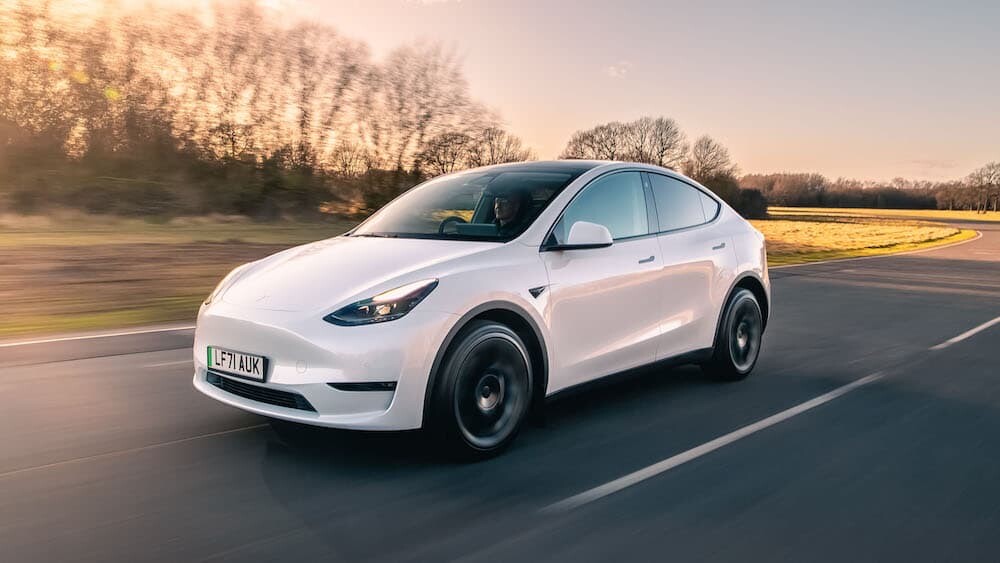 テスラ ハンドル 事故 イーロン・マスク