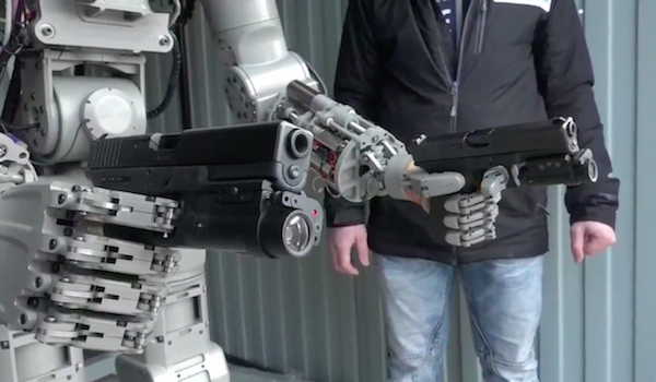 ロシア開発の『ヒト型戦闘ロボット』に関連した画像-04