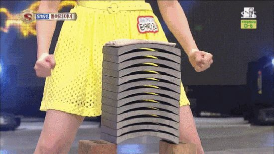 美しすぎる格闘家、武田梨奈&テミ(ケイ・キム)に関連した画像-04