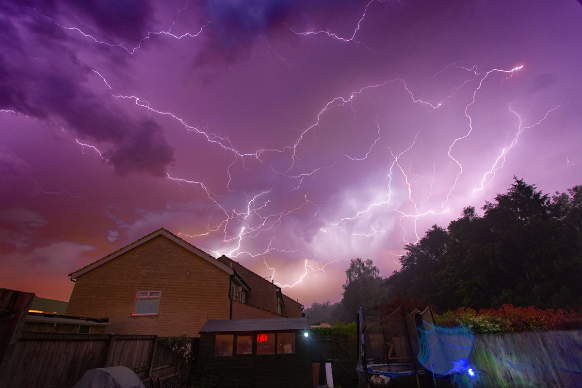 あらゆる雷雨の母(Mother of all thunderstorms)に関連した画像-04