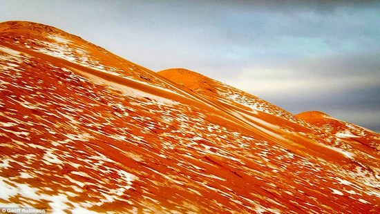 サハラ砂漠で37年ぶりに降雪に関連した画像-01