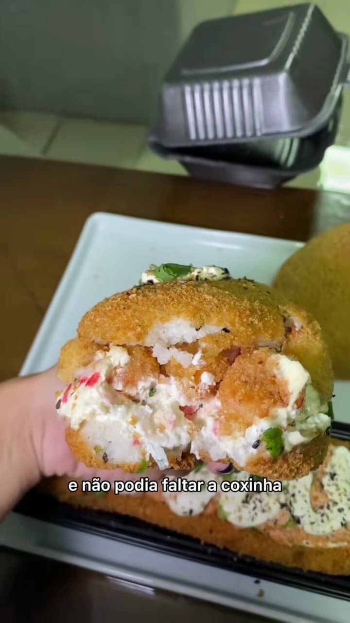 ブラジル　寿司　寿司ホットドッグ　寿司コロッケ　寿司バーガー