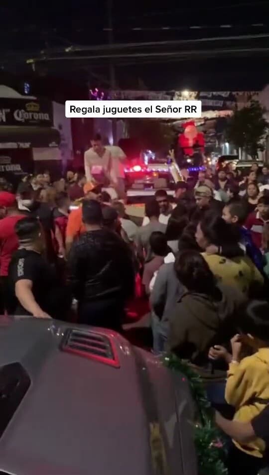 メキシコ クリスマスプレゼント カルテル 麻薬組織 ハリスコ新世代カルテル