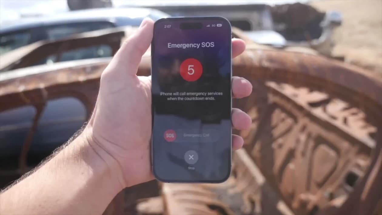 アップル iPhone 衝突事故検出 TechRax