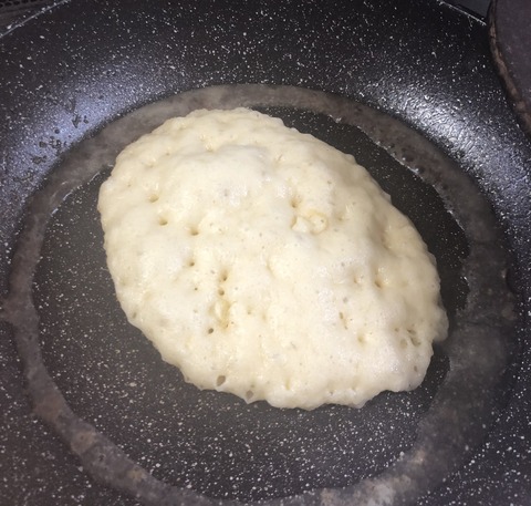 ホットケーキのタネで作るスフレパンケーキっぽい焼き方 入れ歯嫌いなおじいちゃんとの食生活日記 ホットケーキのタネで作るスフレパンケーキっぽい焼き方 入れ歯嫌いなおじいちゃんとの食生活日記