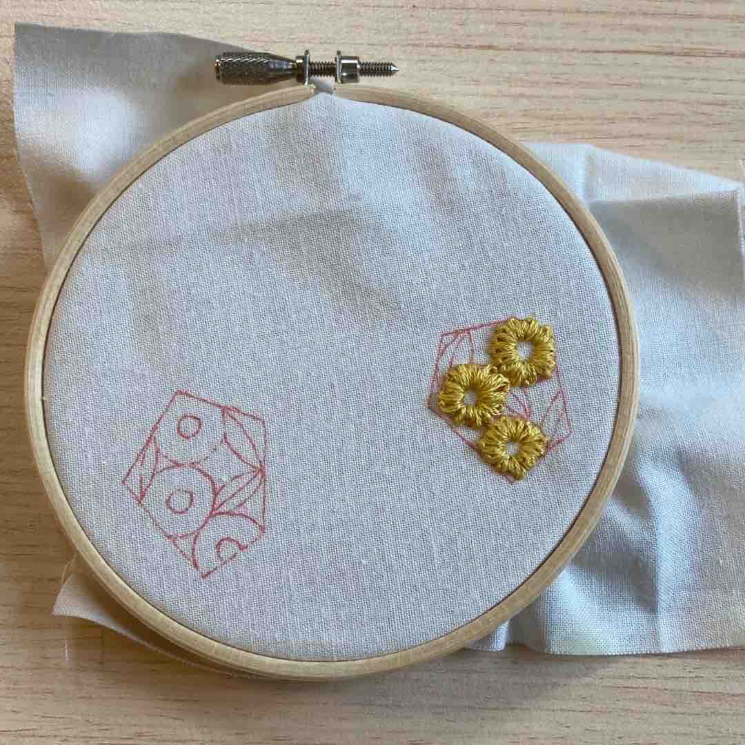 感想 お花の刺しゅうのイヤリングキットを作ってみました 手作り Yururin ハンドメイドとデグーの日常