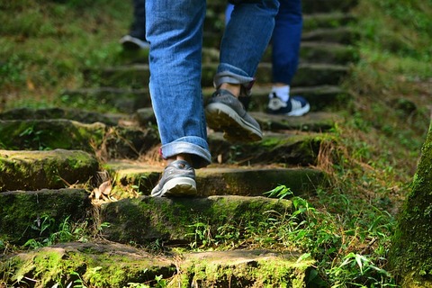 mountaineer-3791851_640