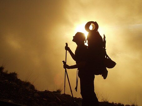 trekking-245311__340
