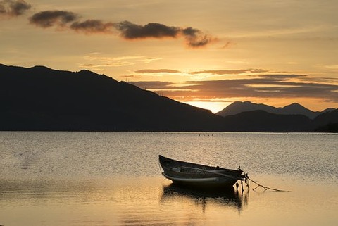 lonely-3062043__340