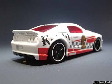 Hotwheels_2007フォードマスタングknight_03