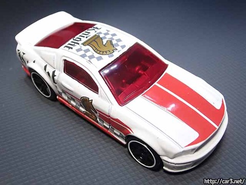 Hotwheels_2007フォードマスタングknight_06