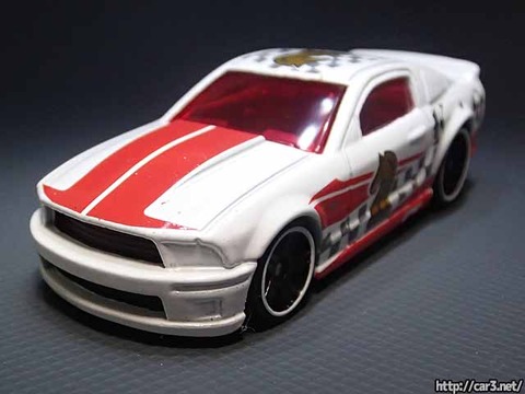 Hotwheels_2007フォードマスタングknight_10