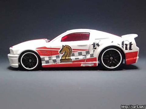 Hotwheels_2007フォードマスタングknight_09