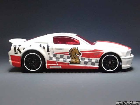Hotwheels_2007フォードマスタングknight_08