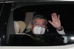バッハ会長 人件費だけで1億円…車も特注のVIPすぎる警備体制