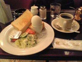 純喫茶ローヤル 交通会館 有楽町 東京ソトアサ日記 東京で朝食を