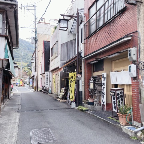 64888AE4-9B17-4058-B0C4-C2FC6E8C1531