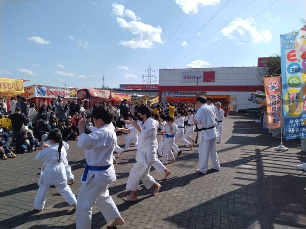 04