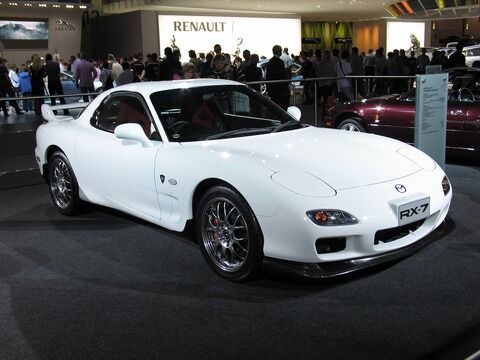 RX-7(馬力E旋回C車重D値段D音SS)←こいつが天下取れなかった理由