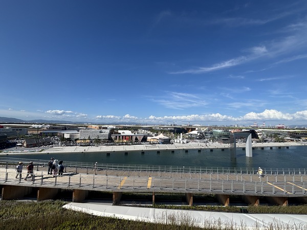 AFC581E7-1128-4D9D-BA34-11CDF547381D