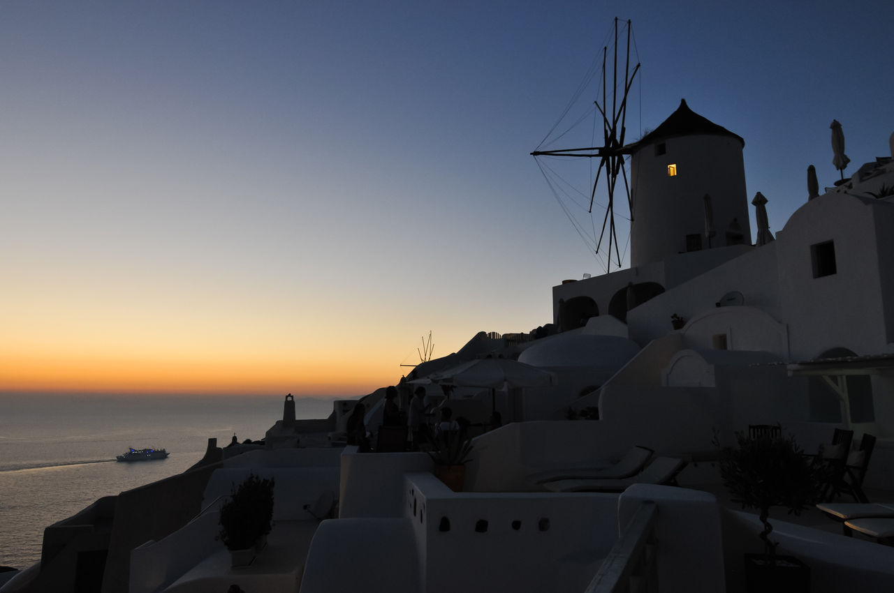 ギリシャ サントリーニ島での夕日を独り占めできる絶景の宿 豊かな旅を求めて ギリシャ サントリーニ島での夕日を独り占めできる絶景の宿 豊かな旅を求めて