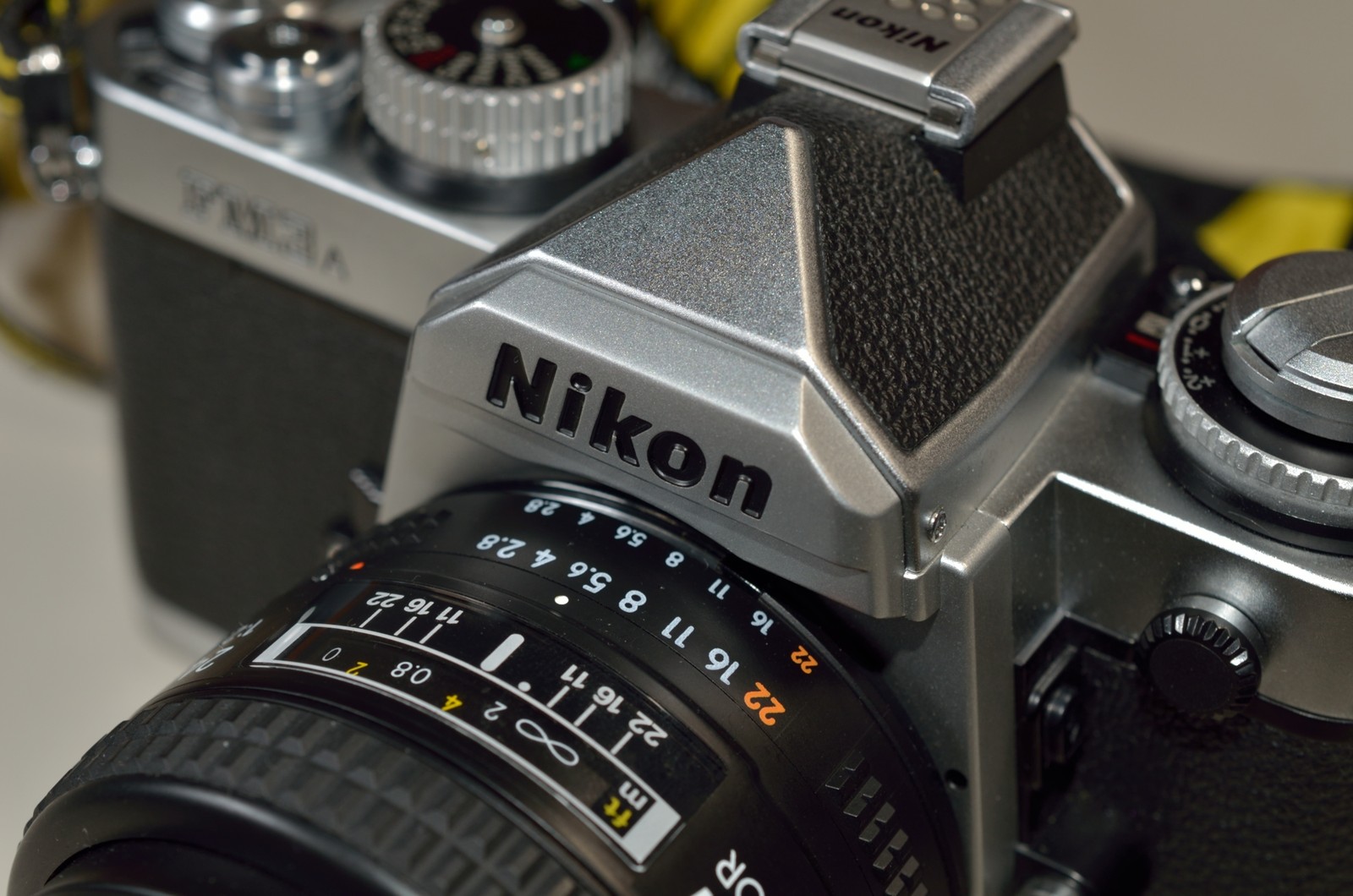 ホットシューアクセサリーでドレスアップなるか ゆとりカメラblog