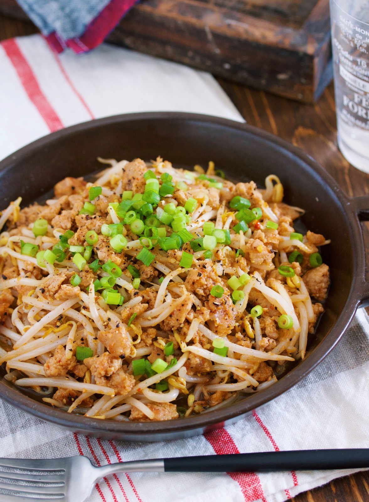 シャキシャキに仕上がる裏技 もやしとひき肉のスタミナ味噌炒め 作り置き スピードおかず De おうちバル Yuu S Stylish Bar Powered By ライブドアブログ