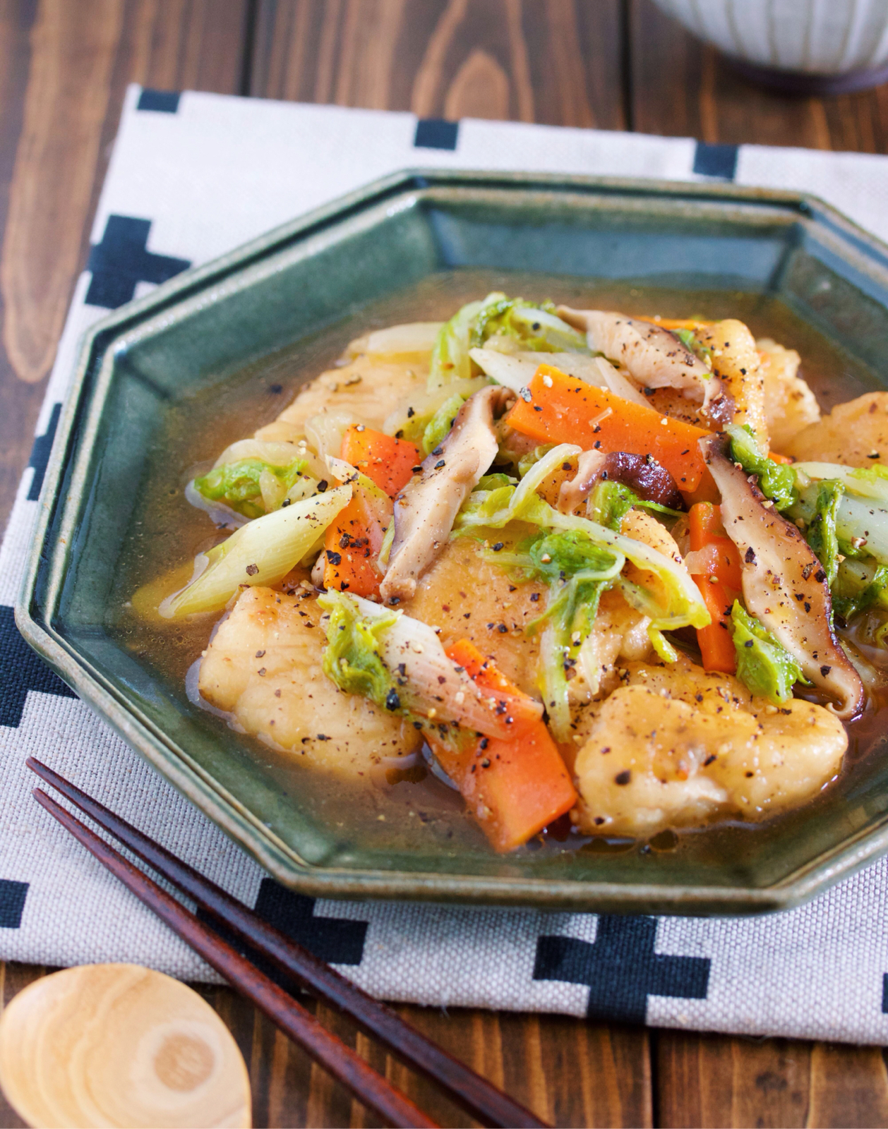 とろみづけ不要♪重ね煮でラクラク♪『鶏むね肉と白菜の八宝菜風