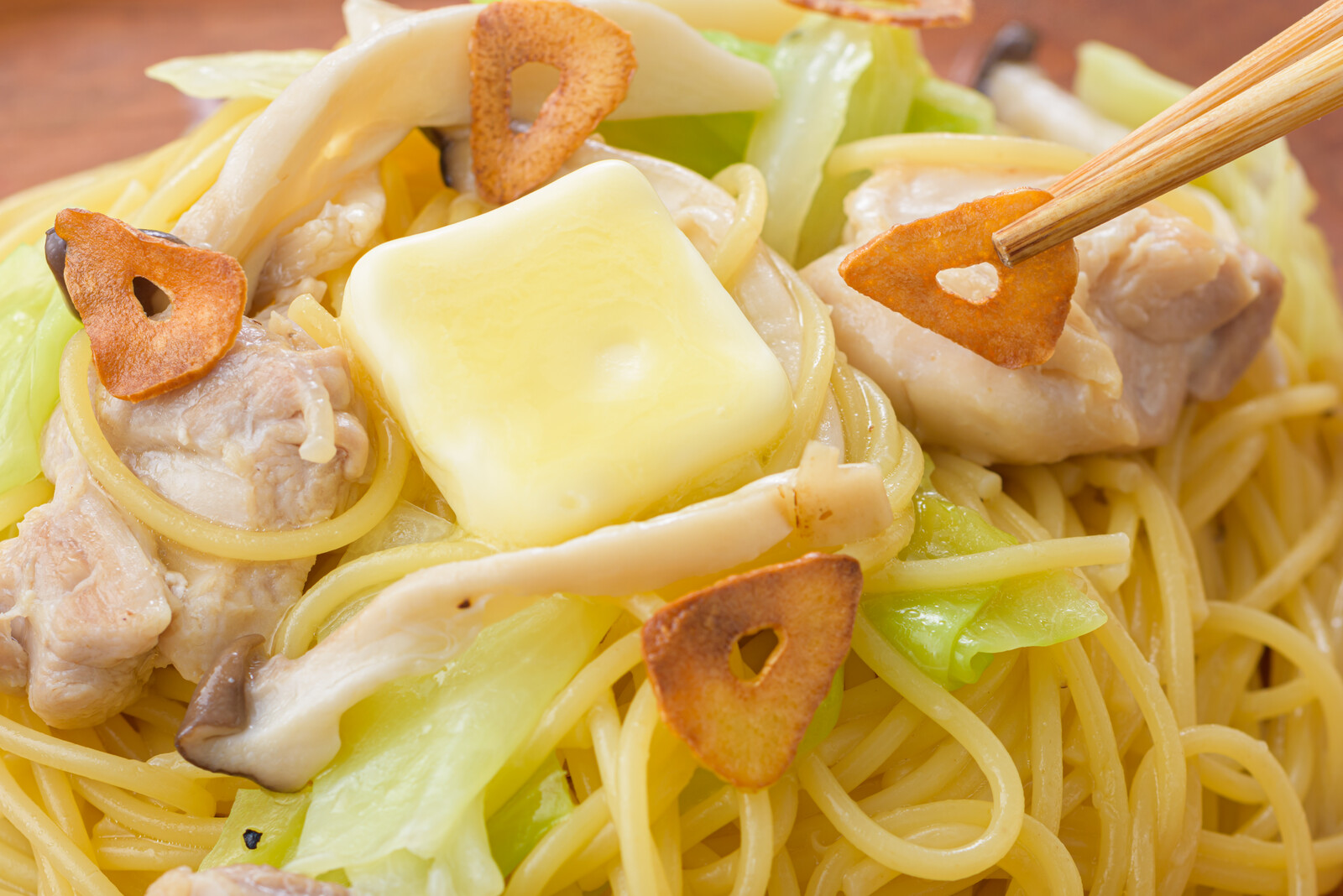 おまとめ おまとめ フライパンひとつで簡単に！「鶏とキャベツとエリンギのうま