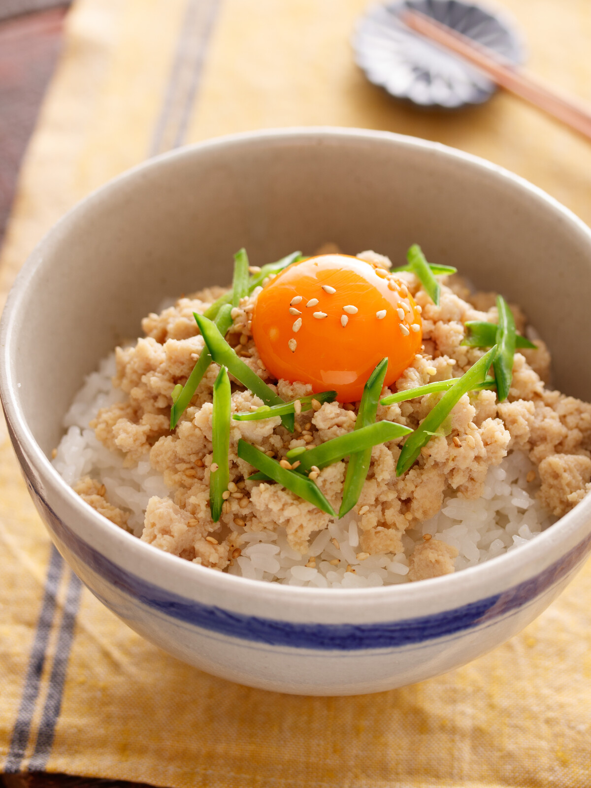 しっとり♡鶏味噌そぼろ丼【#時間がない日のパパッとご飯 #作り置き #冷凍保存 #お弁当 #レンジ #アレンジ可 #ランチ #主食