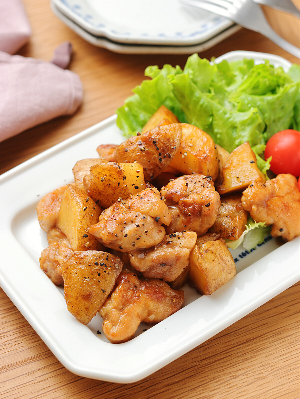 新じゃがいもとチキンの照り焼きバター【#簡単 #時短 #節約 #お