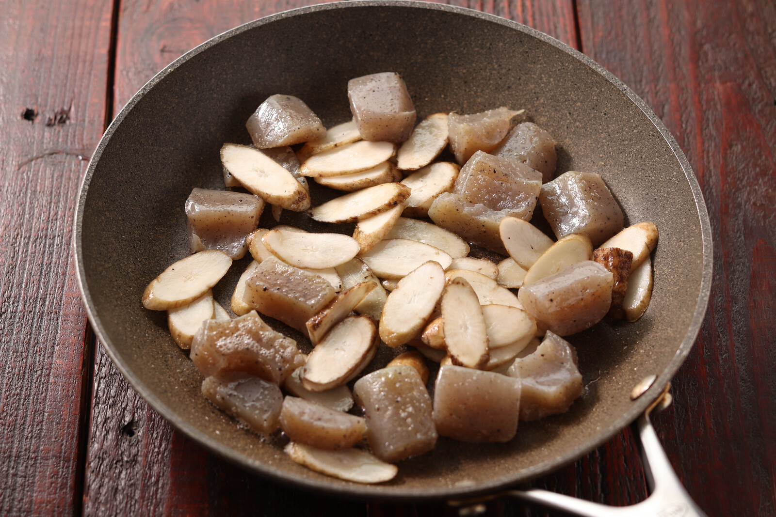 ごぼうとこんにゃくの甘辛きんぴら 作り置き お弁当 デトックス 腸活 下茹で不要 副菜 作り置き スピードおかず De おうちバル Yuu S Stylish Bar Powered By ライブドアブログ