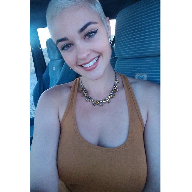 プラスサイズ モデルじゃなくて モデルと呼んでほしい そう語るstefania Ferrarioは美しい リトルトリップ