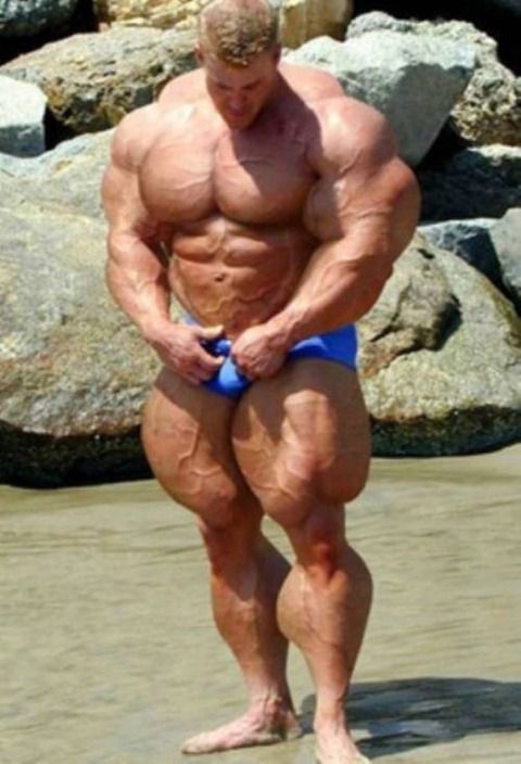 roided-out-bodybuilders-23