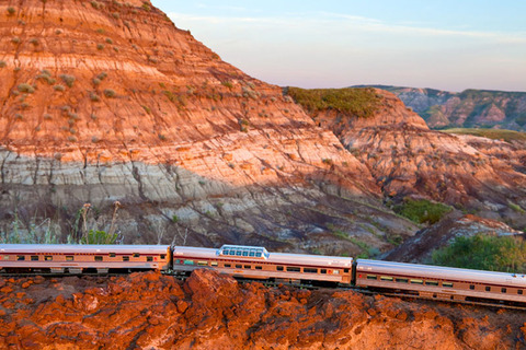 model-train-travels-across-canada-jeff-friesen-10