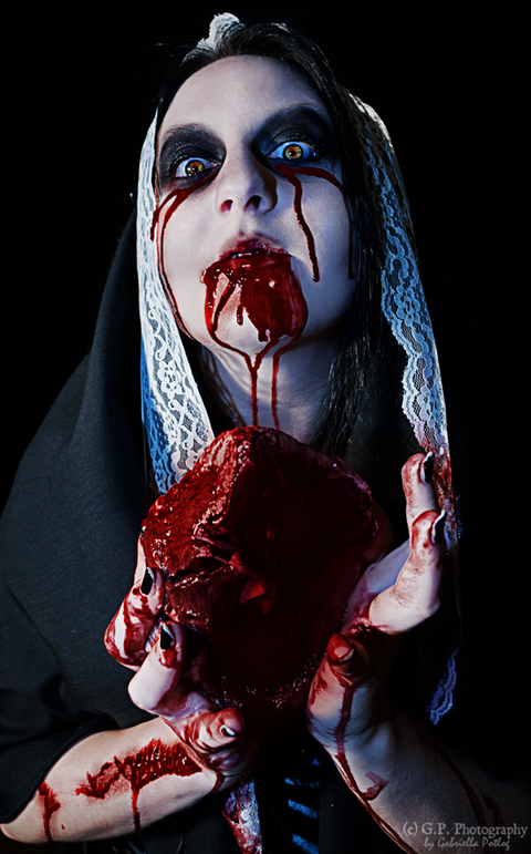 the_nun_by_schneeweiss_blutrot-d62mxrh