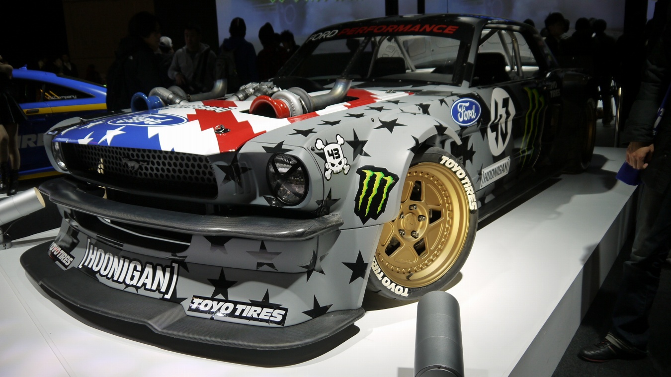 ケン・ブロック選手のドリフト・マシン「Hoonicorn V2」 : XYZの実験室