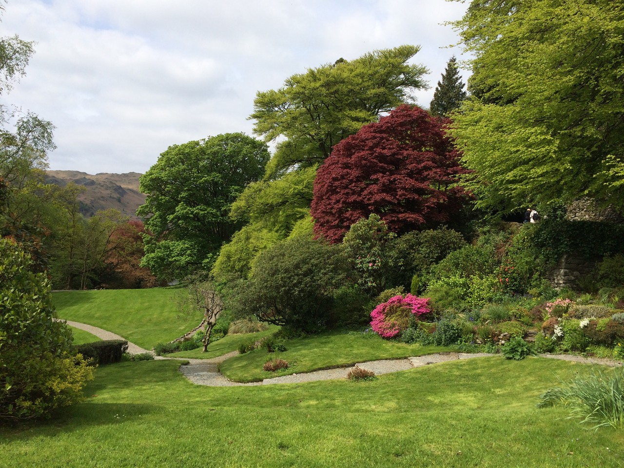 ライダル マウント庭園を散歩 ガーデナー石川 ヒルトップ 広島の小さなガーデン屋さん ちょっとしたお庭の相談ができるお店