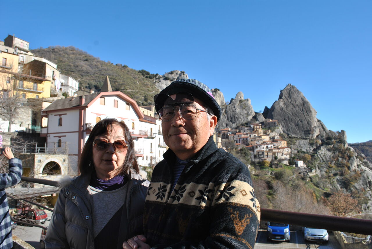 犬も歩けば棒に当たる By 山口勇三郎 南イタリア シチリア島への旅 カステルメッツァーノ2