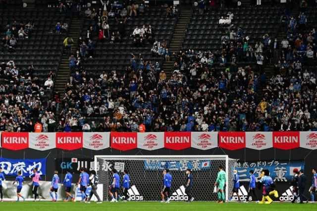 サッカー 吉田主将が散々なパフォーマンス 完封負け サッカー日本代表どこよりも早い採点 スポーツフォン