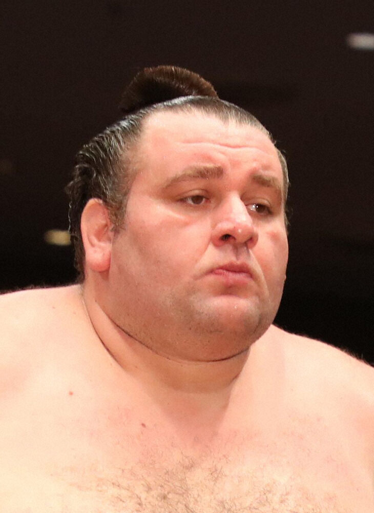 相撲 元小結の臥牙丸引退 ジョージア出身 明るいキャラクターで人気者力士 スポーツフォン