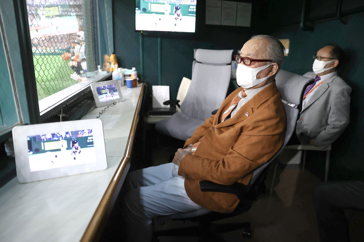 長嶋茂雄氏 巨人ー阪神の伝説天覧試合は今のプロ野球の礎を築き地位を高めた試合だった スポーツフォン 長嶋茂雄氏 巨人ー阪神の伝説天覧試合は今のプロ野球の礎を築き地位を高めた試合だった スポーツフォン
