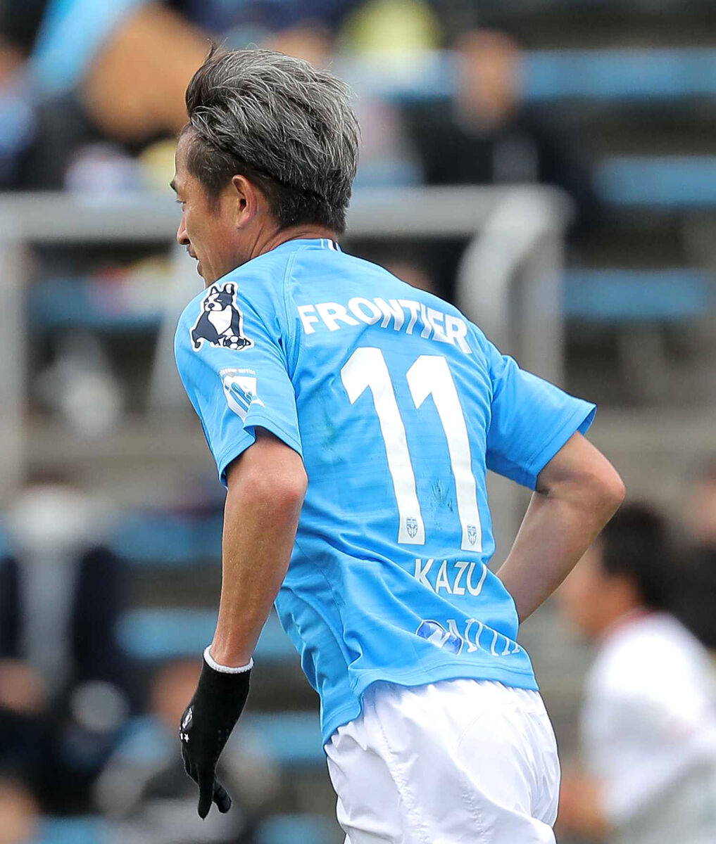 サッカー １１日午前１１時１１分に三浦知良の期限付き移籍発表 横浜ｆｃの背番号１１は空き番に スポーツフォン