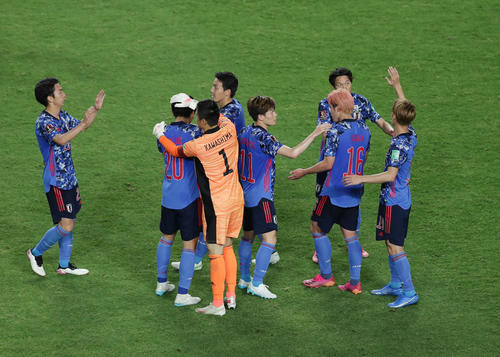 日本代表のどこよりも早い採点表 キルギス戦 圧巻3発オナイウ阿道の採点は 大迫勇也の代役問題が解決 スポーツフォン 日本代表のどこよりも早い採点表 キルギス戦 圧巻3発オナイウ阿道の採点は 大迫勇也の代役問題が解決 スポーツフォン