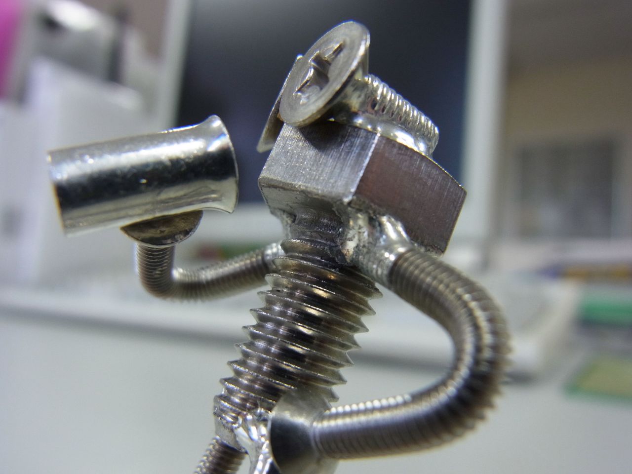 ボルタ君 ミルクを飲む Breitlingという時計