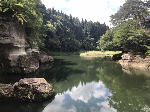 9F127EB2-3B26-4A39-965D-6E1041E1FEE1