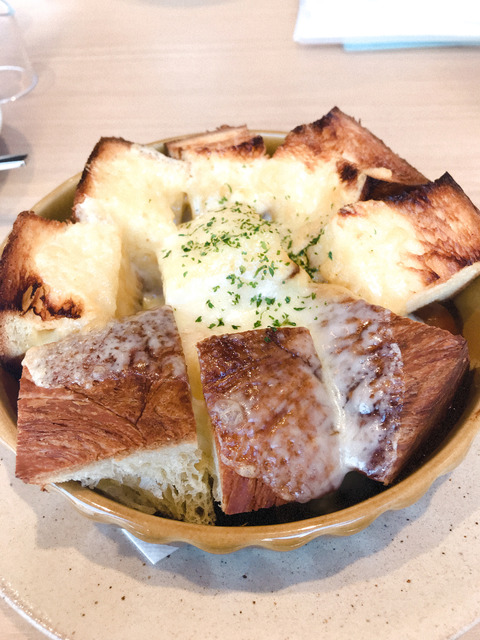 FCB1BA2F-6B7E-452C-A155-7FBC7E79BABF