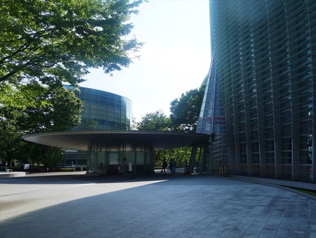 02国立新美術館